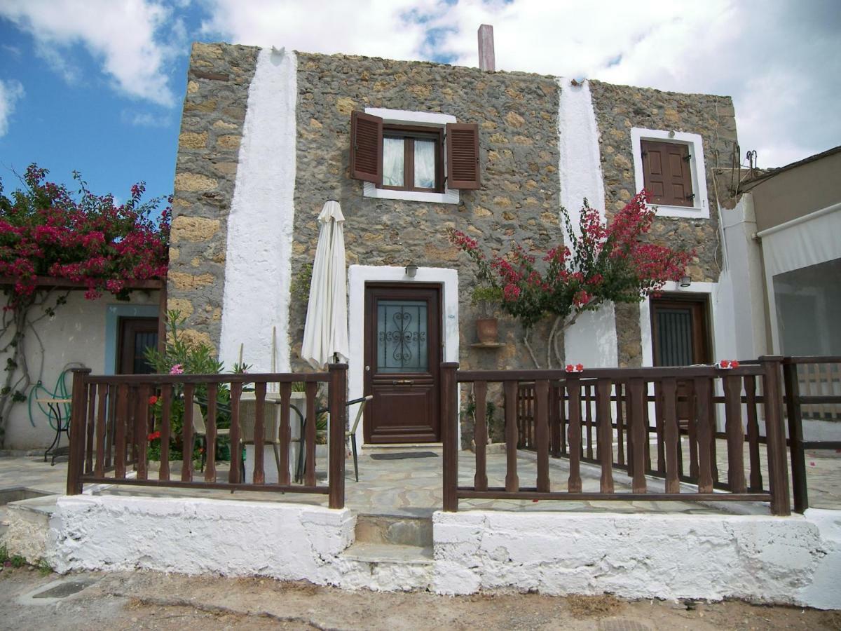 Hiona Cottage 古卡斯特隆 外观 照片